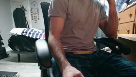 George Forest Dickyduby on all Socials online show from December 23, 3:48 am