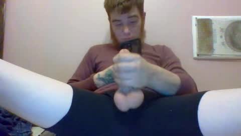 Snapshot of biggingerdick04 chatting on December 15, 5:50 pm biggingerdick04 online show from December 15, 5:50 pm