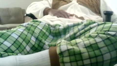 Snapshot of biggyballs900 chatting on November 30, 7:01 am biggyballs900 online show from November 30, 7:01 am