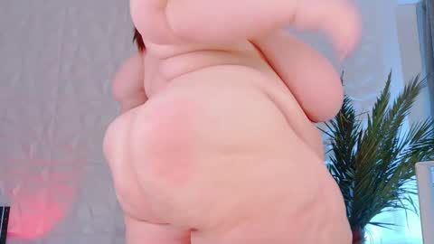 BIGGY MELON online show from February 10, 4:36 pm