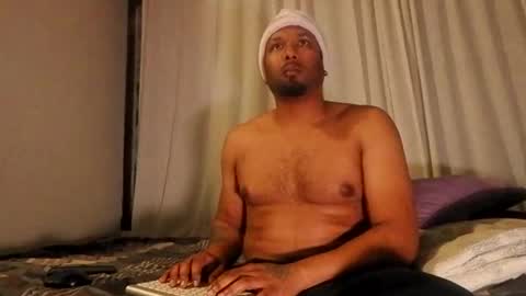 bighardcock989 online show from December 25, 7:57 am