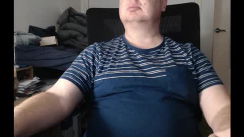 Snapshot of bighorn1981 chatting on December 15, 4:39 am bighorn1981 online show from December 15, 4:39 am