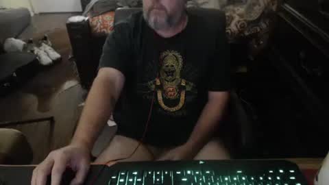 Snapshot of bighugmugg chatting on November 30, 5:50 pm bighugmugg online show from November 30, 5:50 pm