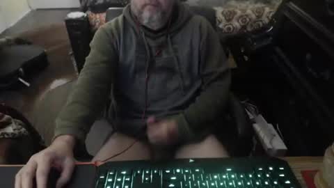 Snapshot of bighugmugg chatting on March 8, 6:01 pm bighugmugg online show from March 8, 6:01 pm