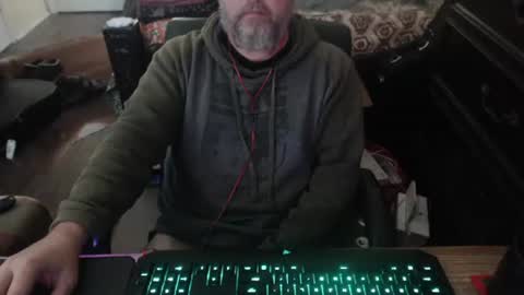 Snapshot of bighugmugg chatting on March 23, 8:13 pm bighugmugg online show from March 23, 8:13 pm