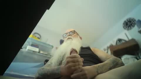 Snapshot of bigjeff01 chatting on February 16, 6:15 pm bigjeff01 online show from February 16, 6:15 pm