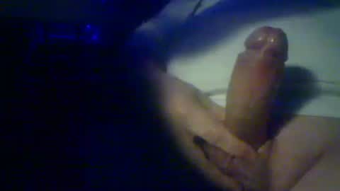 Snapshot of bigjunk44 chatting on February 19, 12:39 am bigjunk44 online show from February 19, 12:39 am