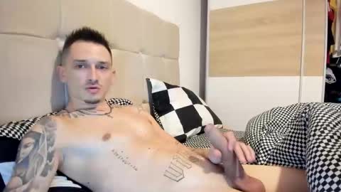 Snapshot of bigjustinnn chatting on November 13, 10:30 pm bigjustinnn online show from November 13, 10:30 pm