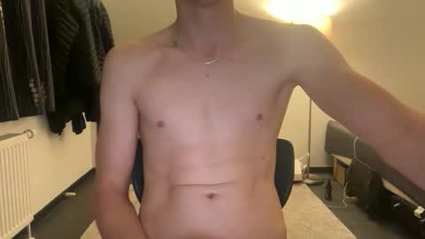 bigleor online show from February 15, 6:48 pm