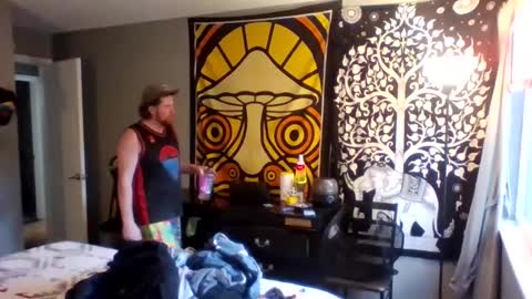 Snapshot of bigred382055 chatting on September 15, 12:32 am Joon online show from September 15, 12:32 am