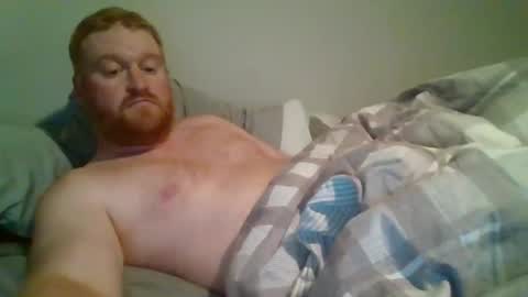 Snapshot of bigred92899 chatting on April 30, 4:08 am bigred92899 online show from April 30, 4:08 am