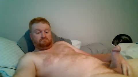 Snapshot of bigred92899 chatting on May 23, 12:53 pm bigred92899 online show from May 23, 12:53 pm