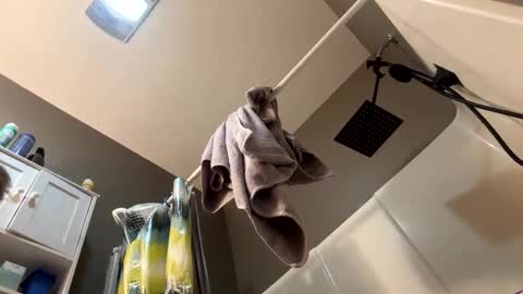 Snapshot of bigskinnyboyshh chatting on May 1, 2:27 am bigskinnyboyshh online show from May 1, 2:27 am