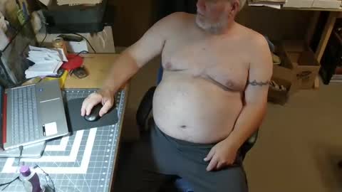 Snapshot of bigthump9999 chatting on November 17, 9:09 pm bigthump9999 online show from November 17, 9:09 pm