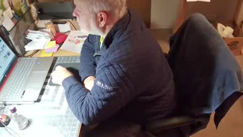 Snapshot of bigthump9999 chatting on November 27, 2:08 pm bigthump9999 online show from November 27, 2:08 pm