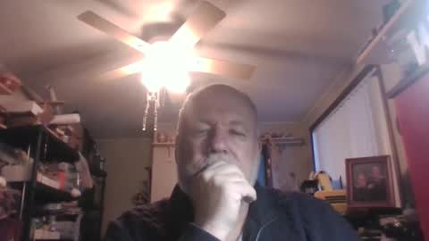 Snapshot of bigthump9999 chatting on January 5, 10:13 pm bigthump9999 online show from January 5, 10:13 pm