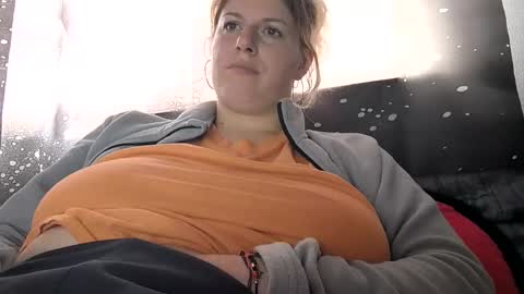 Snapshot of bigtitslala chatting on November 17, 11:38 am bigtitslala online show from November 17, 11:38 am