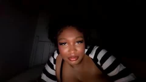 bigtittienyx online show from November 12, 7:31 am