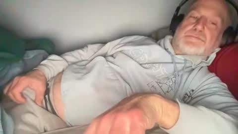 Bigwebone online show from February 14, 6:32 am