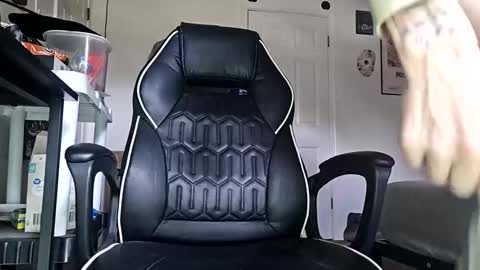 Snapshot of bigwhited2115 chatting on November 18, 8:57 pm Onlyfans redheadedwhitedick online show from November 18, 8:57 pm