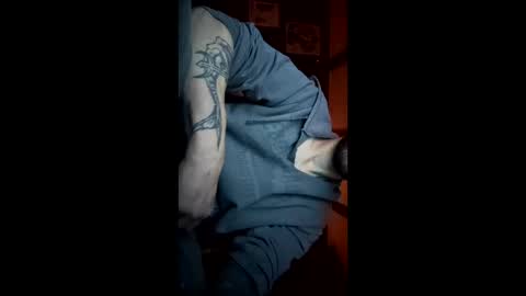 Snapshot of bigwytecock1979 chatting on December 17, 6:02 am bigwytecock1979 online show from December 17, 6:02 am