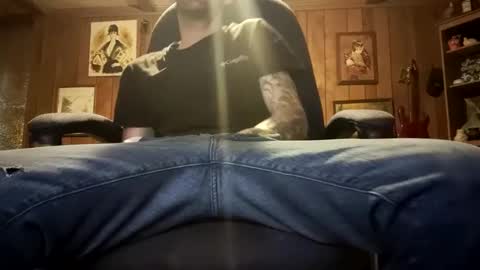 Snapshot of bigwytecock1979 chatting on January 6, 8:35 am bigwytecock1979 online show from January 6, 8:35 am