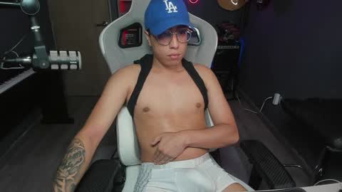 Snapshot of bigxboy96 chatting on January 5, 10:19 pm bigxboy96 online show from January 5, 10:19 pm