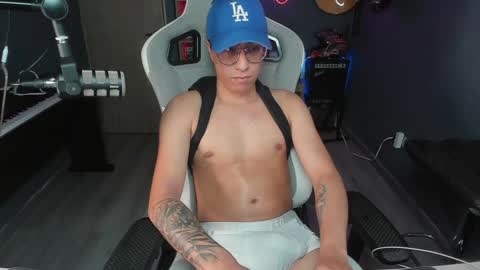 Snapshot of bigxboy96 chatting on January 13, 12:19 am bigxboy96 online show from January 13, 12:19 am