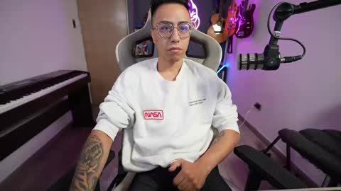 Snapshot of bigxboy96 chatting on February 12, 11:18 am bigxboy96 online show from February 12, 11:18 am