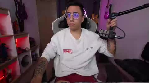 Snapshot of bigxboy96 chatting on November 11, 11:43 am bigxboy96 online show from November 11, 11:43 am