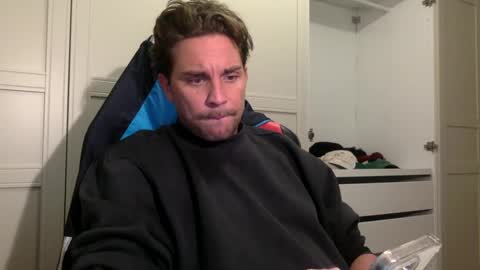 Snapshot of bikdig1 chatting on December 12, 3:59 pm bikdig1 online show from December 12, 3:59 pm