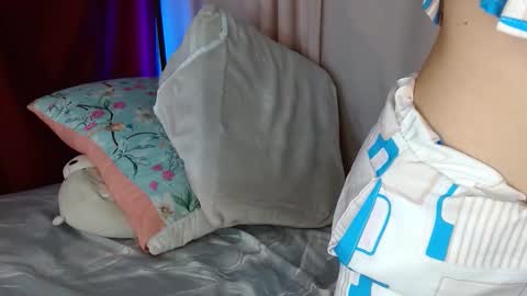 hi  soy   natural girl biki online show from March 19, 1:42 am