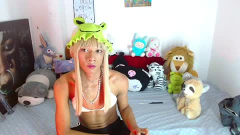 B-I-L-L-I-E 3 online show from April 7, 7:20 am