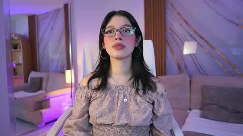 Snapshot of billiebrownn chatting on May 22, 7:08 pm billiebrownn online show from May 22, 7:08 pm