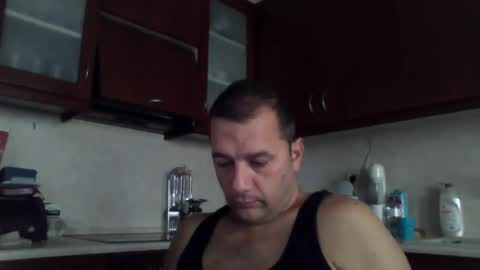 Snapshot of billos26 chatting on December 18, 8:09 am billys greece online show from December 18, 8:09 am