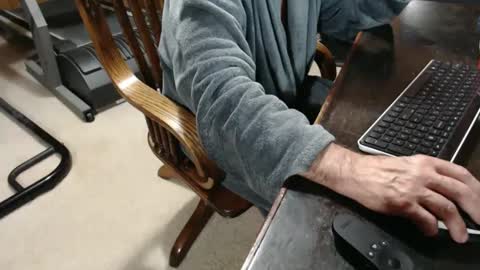 Snapshot of billy471 chatting on December 5, 12:22 pm billy471 online show from December 5, 12:22 pm