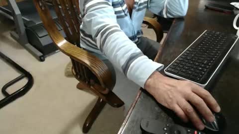 Snapshot of billy471 chatting on December 6, 5:33 pm billy471 online show from December 6, 5:33 pm