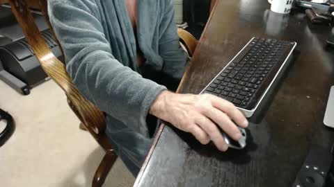 Snapshot of billy471 chatting on December 7, 12:24 pm billy471 online show from December 7, 12:24 pm