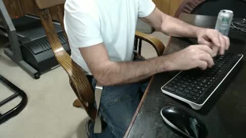 Snapshot of billy471 chatting on December 24, 10:28 pm billy471 online show from December 24, 10:28 pm