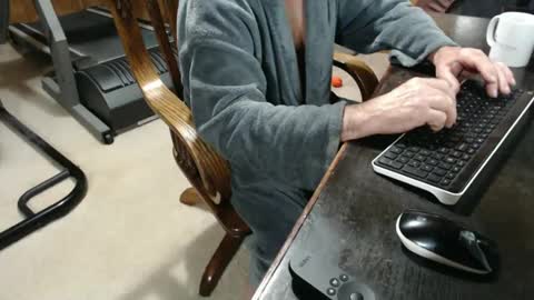 Snapshot of billy471 chatting on March 1, 11:17 am billy471 online show from March 1, 11:17 am