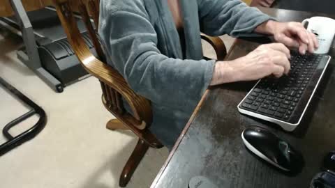 Snapshot of billy471 chatting on March 6, 10:09 am billy471 online show from March 6, 10:09 am