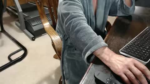 Snapshot of billy471 chatting on March 10, 12:04 pm billy471 online show from March 10, 12:04 pm