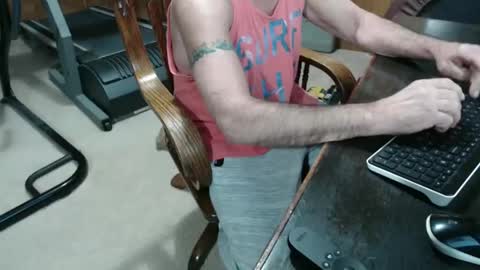 Snapshot of billy471 chatting on March 12, 8:20 pm billy471 online show from March 12, 8:20 pm