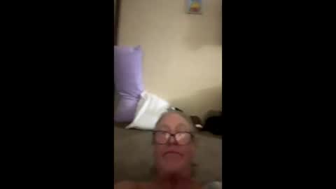 Snapshot of billyboybigpants chatting on September 21, 3:41 am billyboybigpants online show from September 21, 3:41 am