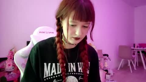 Bella online show from April 14, 8:37 pm