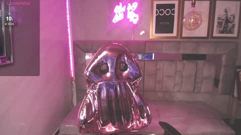 Snapshot of bily_takure_v chatting on February 7, 6:45 am Live 1000pm 600am COLOMBIAN HOUR online show from February 7, 6:45 am