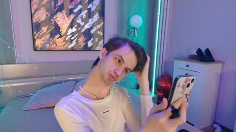 Bimbo boy online show from May 31, 3:19 pm