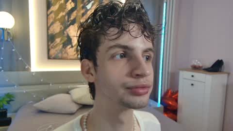 Bimbo boy online show from June 7, 1:26 pm