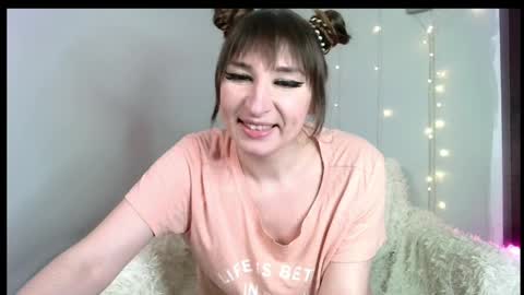 birdie_kiss online show from April 17, 7:28 pm