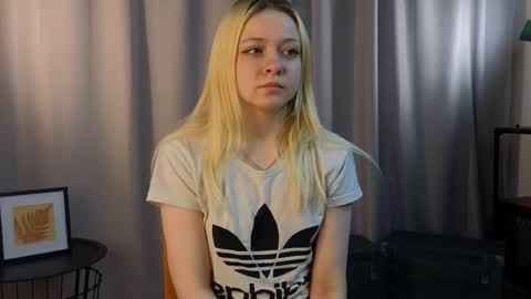 Alice online show from April 12, 3:28 pm